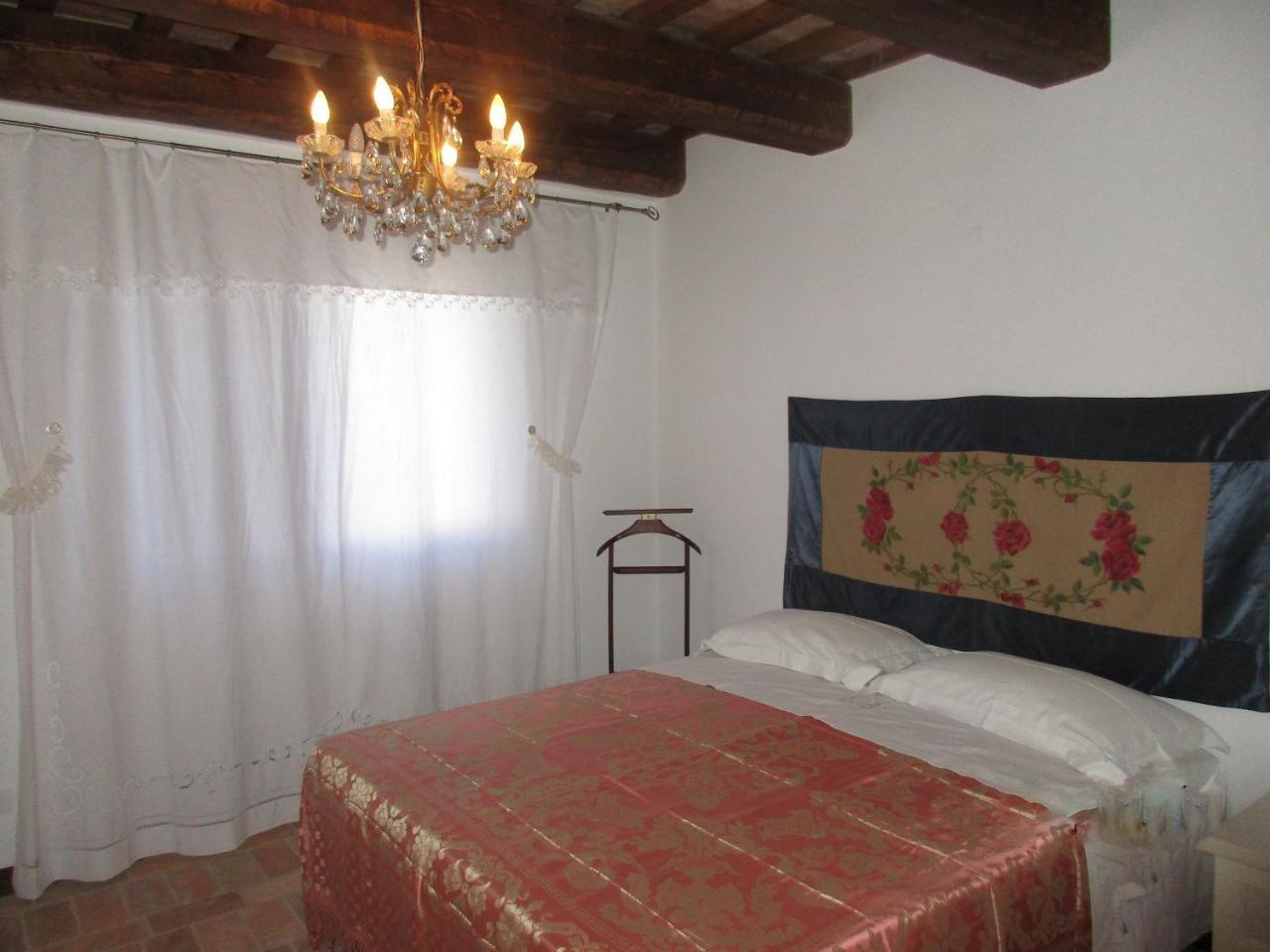 Casale San Martino Agriturismo Bio Sant'Angelo in Pontano Eksteriør billede