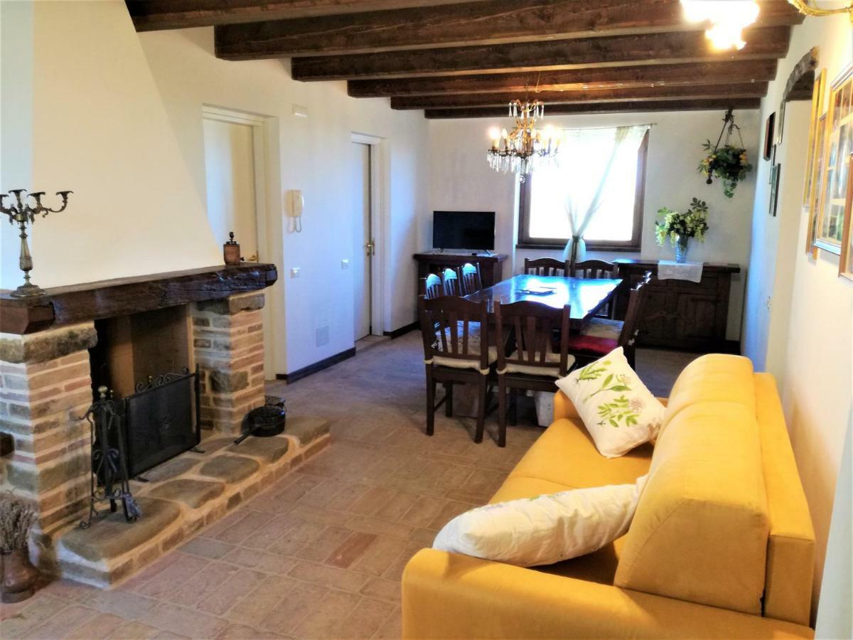 Casale San Martino Agriturismo Bio Sant'Angelo in Pontano Eksteriør billede